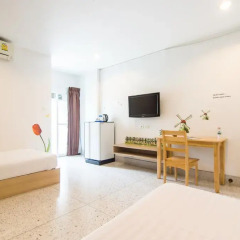 Отель The Fifth Residence 3* Улучшенный номер с 2 отдельными кроватями фото 5