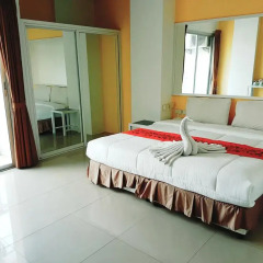 Отель Eezee Inn Guesthouse комната для гостей