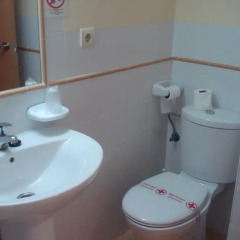 Albergue Inturjoven Sierra Nevada - Hostel ванная фото 2