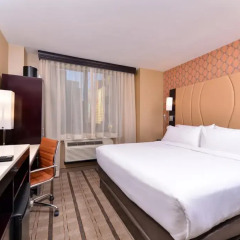 Отель Holiday Inn New York City - Times Square 3* Стандартный номер с различными типами кроватей фото 4