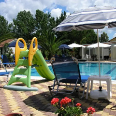 Апартаменты Eleni Family Apartments бассейн