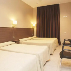 Отель Hostal Nuevo Colon Барселона комната для гостей фото 5