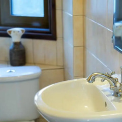 Отель Buena Vista Villa Кипр, Протарас - отзывы, цены и фото номеров - забронировать отель Buena Vista Villa онлайн ванная
