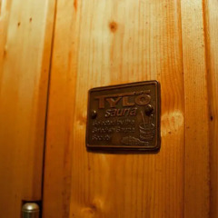 Гостиница WellHome Hostel в Новосибирске отзывы, цены и фото номеров - забронировать гостиницу WellHome Hostel онлайн Новосибирск сейф в номере