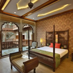 Отель WelcomHeritage Haveli Dharampura 5* Люкс с различными типами кроватей фото 3