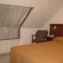 Отель Hostal Linar Стандартный номер с двуспальной кроватью фото 3