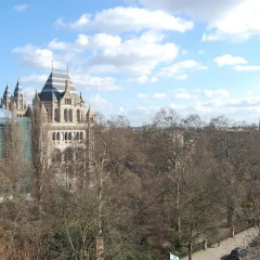 54 Queens Gate Hotel пляж