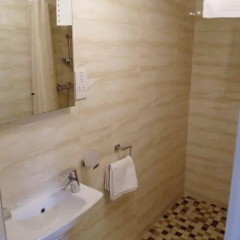 George Hotel 3* Стандартный номер с 2 отдельными кроватями (общая ванная комната) фото 11
