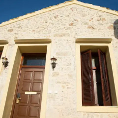 Отель Porto Enetiko Suites Улучшенные апартаменты с различными типами кроватей фото 11