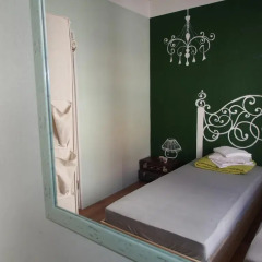 Отель Amber Rooms Стандартный номер с двуспальной кроватью (общая ванная комната) фото 3