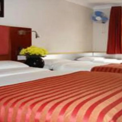 Eurotraveller Hotel- Express (Elephant & Castle) 3* Стандартный семейный номер с различными типами кроватей