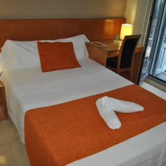 Отель Hostal San Lorenzo Стандартный номер фото 17