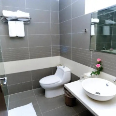 Hanoi Golden Hotel 4* Улучшенный номер фото 3