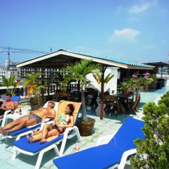 River Hotel Паттайя бассейн
