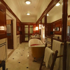 Отель The Raj Palace (Small Luxury Hotels of the World) 5* Люкс с различными типами кроватей фото 4