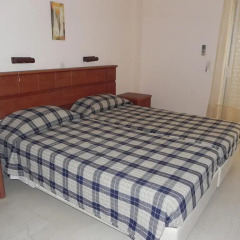 Primavera Hotel 2* Стандартный семейный номер с двуспальной кроватью