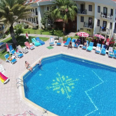 Blue Star Hotel бассейн