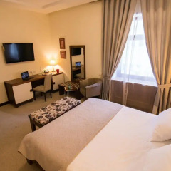 Отель Boutique Hotel Kotoni Албания, Тирана - отзывы, цены и фото номеров - забронировать отель Boutique Hotel Kotoni онлайн комната для гостей фото 4