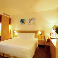 Отель Liberty Central Saigon Centre 4* Номер Делюкс с различными типами кроватей фото 8