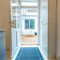 Апартаменты Holiday & Business Apartments Vienna Вена комната для гостей фото 2