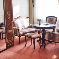 Гостиница Золотое Кольцо Кострома Люкс с двуспальной кроватью фото 17
