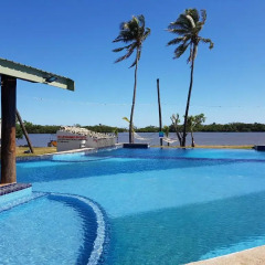 Отель Bayview Cove Resort бассейн