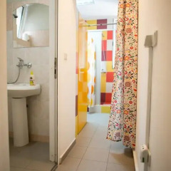 Отель Canape Connection Guest House ванная