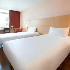 Zhongshan The Center Hotel 3* Номер Делюкс с различными типами кроватей фото 2