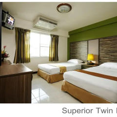 Отель Rambuttri Village Inn & Plaza 3* Улучшенный номер с различными типами кроватей фото 4
