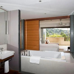 Отель Chava Resort Люкс