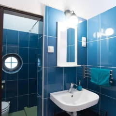 Отель Downtown Oasis Guesthouse Стандартный номер с двуспальной кроватью фото 2