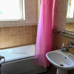 Отель Villa Golden Crown Балчик ванная