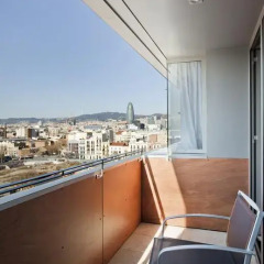 Отель ILUNION Barcelona 4* Улучшенный номер с различными типами кроватей фото 8