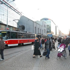 Hotel Andel City Center городской автобус