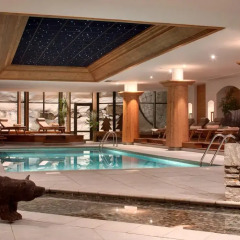 Отель Hôtel Barmes de L'Ours бассейн