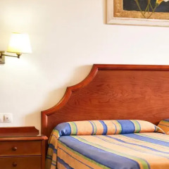 Отель Mac Puerto Marina Benalmádena 4* Стандартный номер с 2 отдельными кроватями фото 11