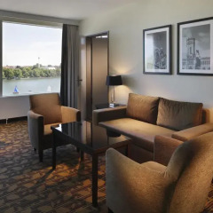 Отель Courtyard by Marriott Hannover Maschsee 4* Люкс с различными типами кроватей фото 3