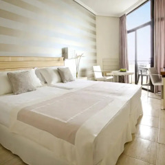 Отель H10 Conquistador 4* Полулюкс с различными типами кроватей