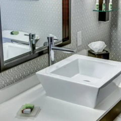 Cambria Hotel White Plains - Downtown 3* Люкс с различными типами кроватей фото 7