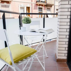 Апартаменты Feelathome Plaza Apartments балкон