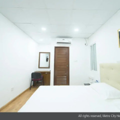 Metro City Hotel 3* Номер Делюкс с различными типами кроватей фото 7