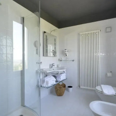 Отель Cascina San Michele Костиглиоле-д'Асти ванная