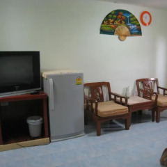 Отель Pinthong house 2* Стандартный номер с двуспальной кроватью фото 2