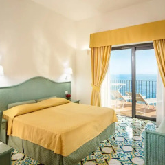 Отель Miramalfi 4* Улучшенный номер с различными типами кроватей фото 5