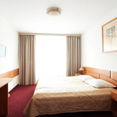 Отель Obiekt Hotelarski Patron комната для гостей фото 2