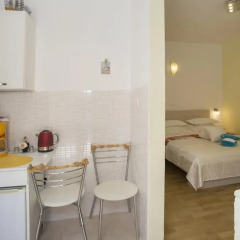 Отель Central Old Town Rooms Стандартный номер с различными типами кроватей фото 6