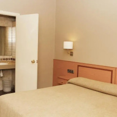 Отель Hostal Nuevo Colon Стандартный номер фото 9