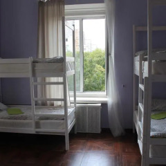 Hostel DomZhur Кровать в мужском общем номере двухъярусные кровати фото 4
