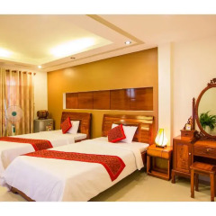 Отель Hoang Thu Homestay 2* Улучшенный номер с 2 отдельными кроватями