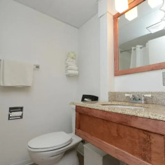 Отель Thriftlodge Saskatoon 2* Стандартный номер с различными типами кроватей фото 8